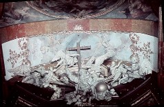 Gesamtansicht; Figuren der Altarbekrönung von Matthäus
Wenzel Jäckel, 1943/1945