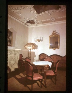 Damenzimmer im Obergeschoß, Raumecke, Aufn. Halewicz, Julius, 1943/1945