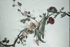 Teilansicht: Blumenkranz an der Deckenmitte, Ausschnitt:
Blumen auf der Westhälfte, Aufn. Cürlis, Peter, 1943/1945