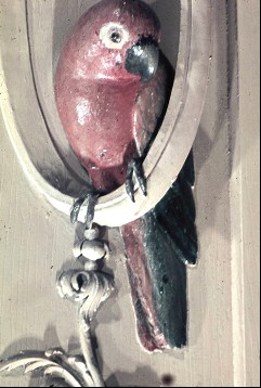 Detail: Papagei auf der Südwand, rechte Lisene, Aufn. Cürlis, Peter, 1943/1945