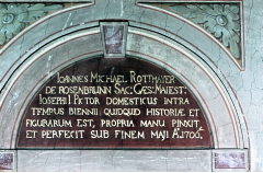 Inschrift des Malers über die Freskierung der Kirche (in
einer Emporennische), Aufn. Jagusch, Rudolf, 1943/1944, Signatur MK 200