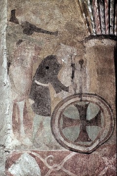 Detail: Wandbild mit nicht identifizierbarer Szene und
Apostelkreuz (Chor), Aufn. Schulze-Marburg, Rudolf, 1943/1944