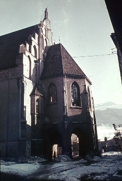 Westseite mit der Fuegerkapelle von 1490, von Nordwesten, 1943/1945