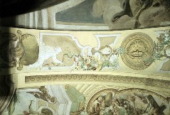 Detail: ornamentale Malerei auf dem Scheidbogen, Ausschnitt:
östliche Hälfte, 1943/1945