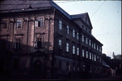Fassadenansicht von der Strasse, Aufn. Weizsäcker, Ralph, 1943/1945