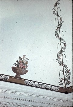 Detail: Blumenschale und florales Ornament, Aufn. Müller und Sohn, 1943/1945