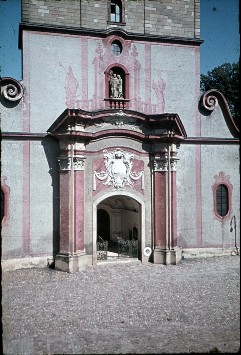 Ansicht von Westen: Portal, Aufn. Müller und Sohn, 1943/1945